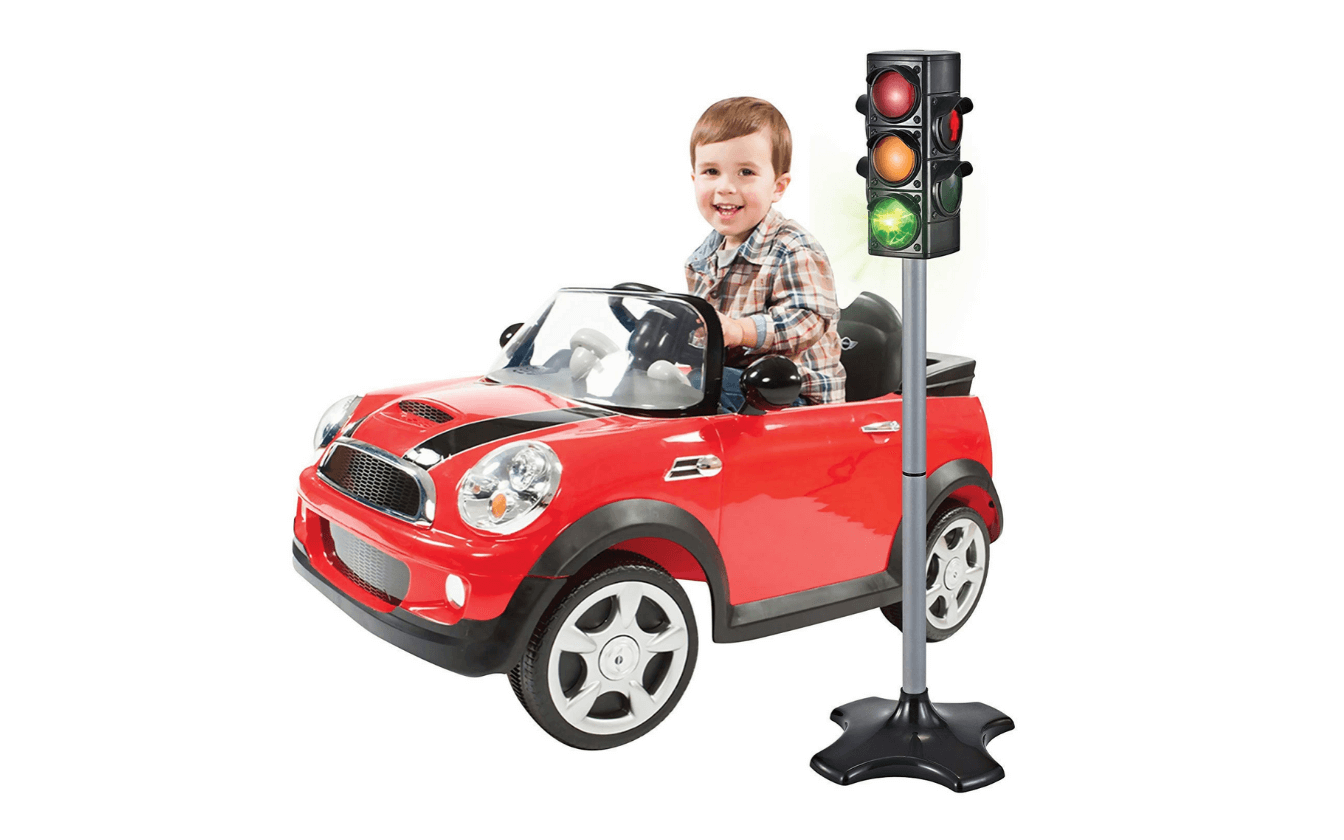 Car Loving Tots Will LOVE These Traffic Lights!