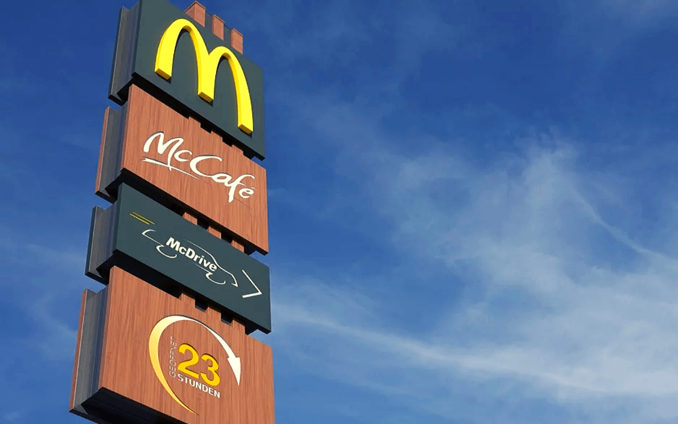 McDonald's Offering FREE Drinks To NHS Workers & Emergency Staff