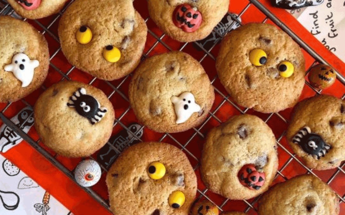 Halloween Recipe: Creepy Chocolate Chip Cookies!