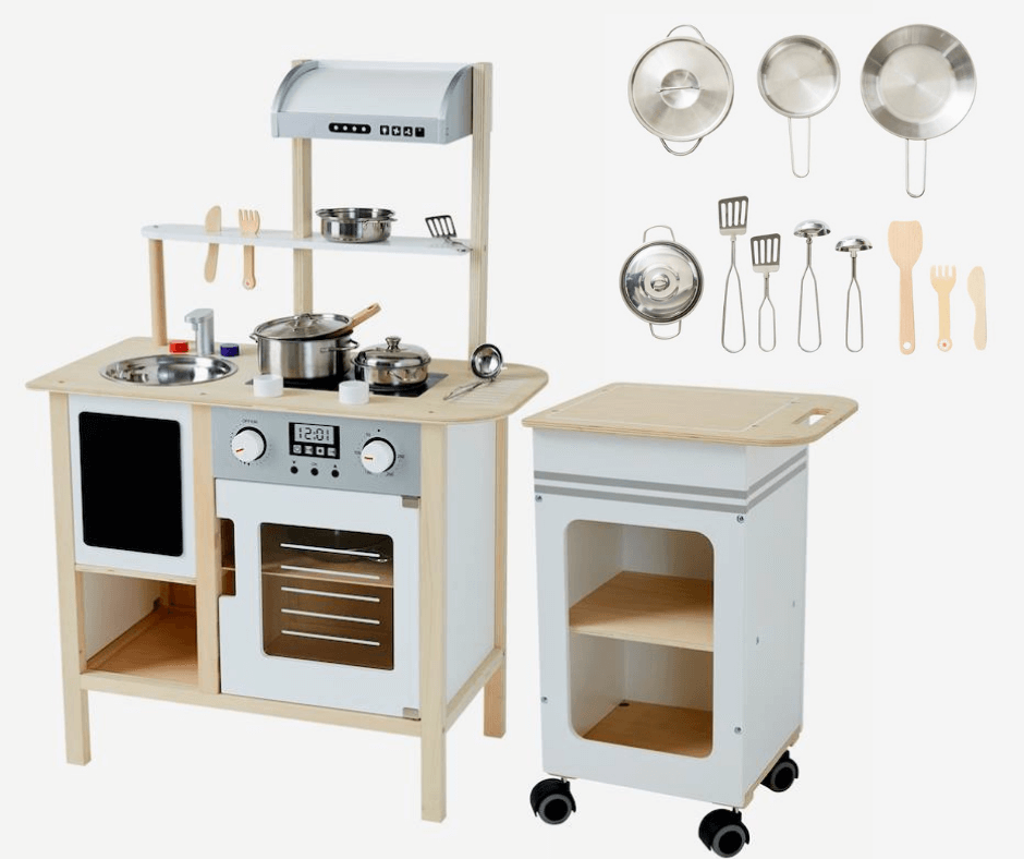 wooden-kitchen-with-trolley.png